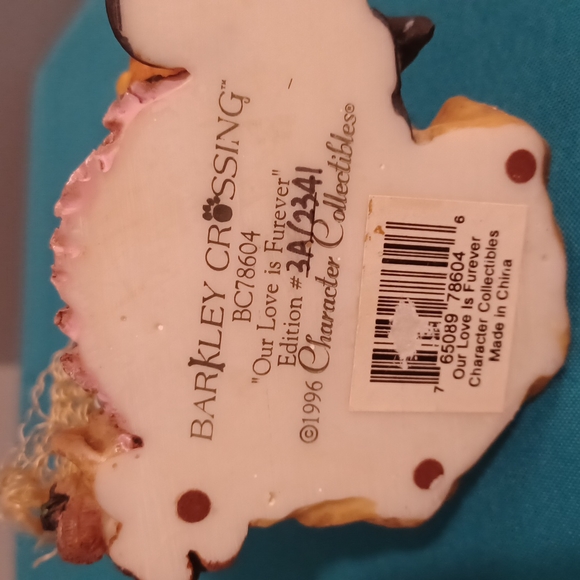 Barkley  Crossing " Our Love is Furever" 1996 collectable - Picture 6 of 8